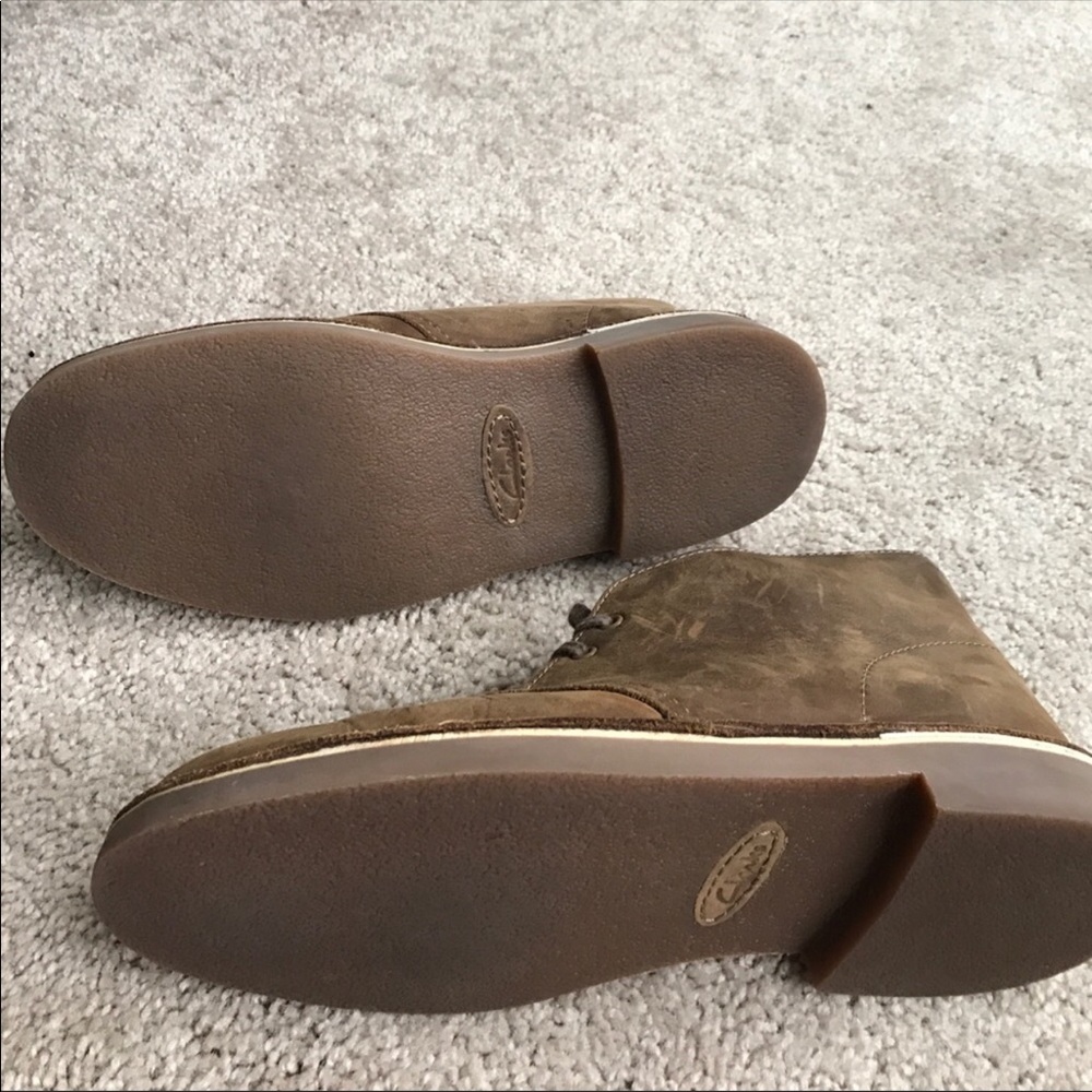Clark’s desert boots leather size 8